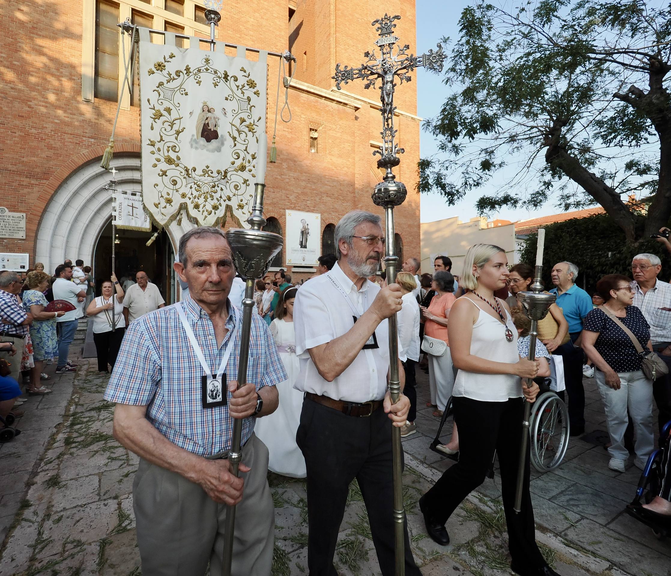 La Virgen del Carmen procesiona por las calles de Valladolid
