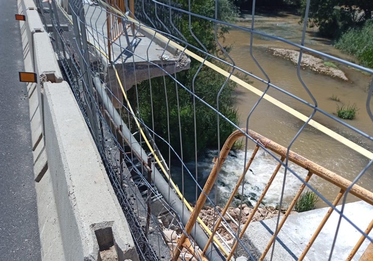 Nuevo desprendimiento en puente sobre la N-110 en San Esteban de Gormaz (Soria).