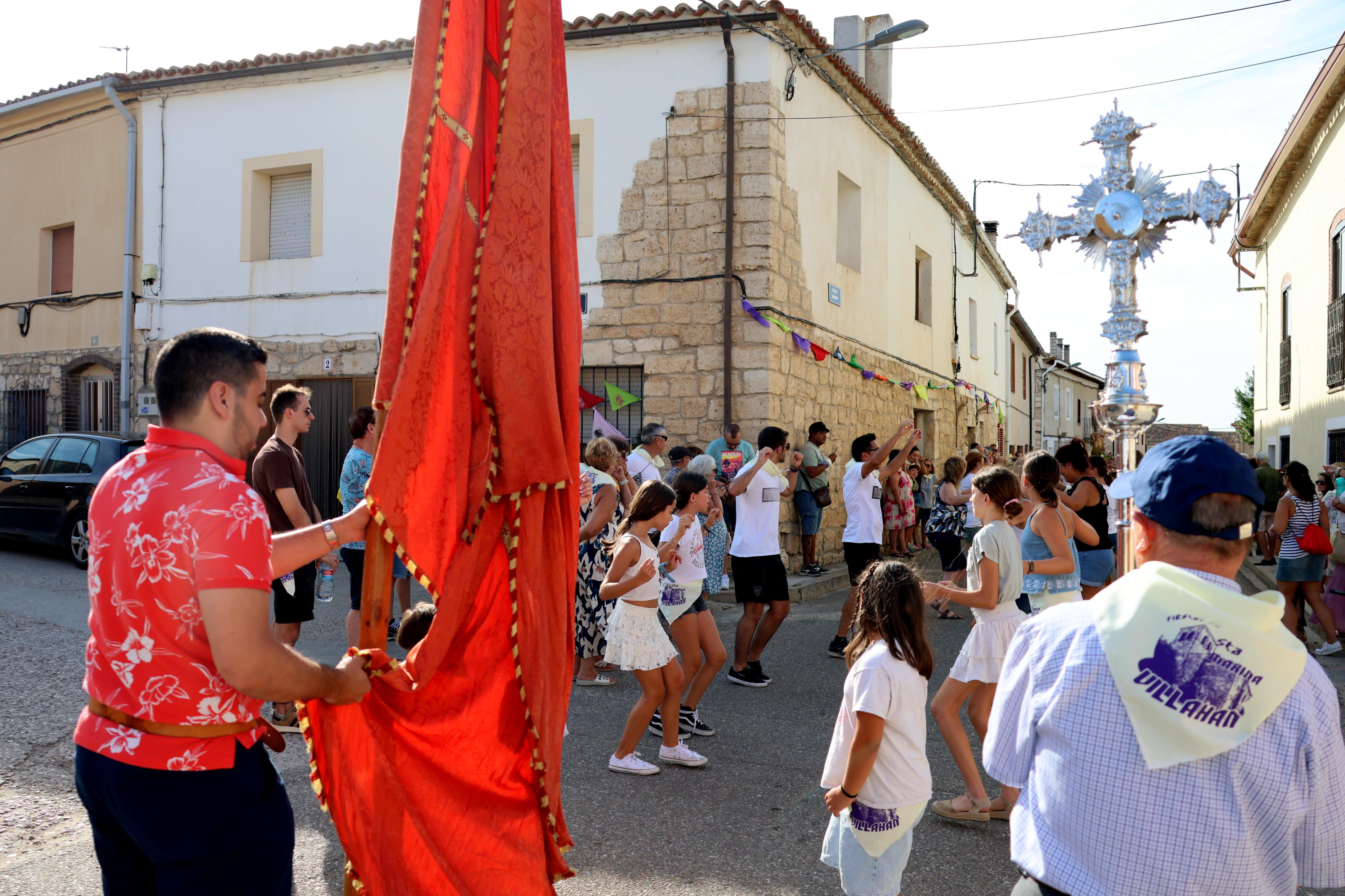 Villahán danza a Santa Marina