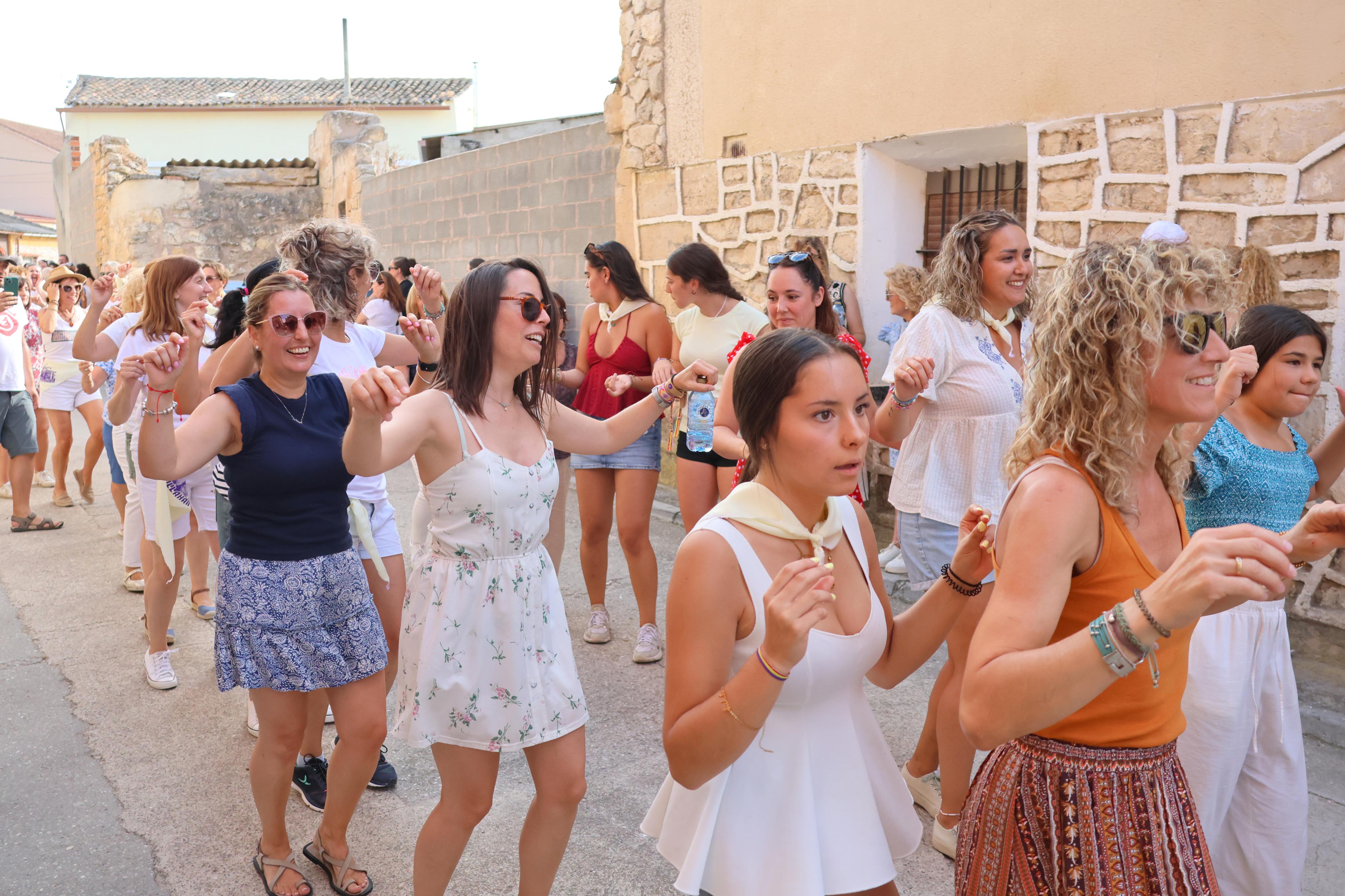 Villahán danza a Santa Marina