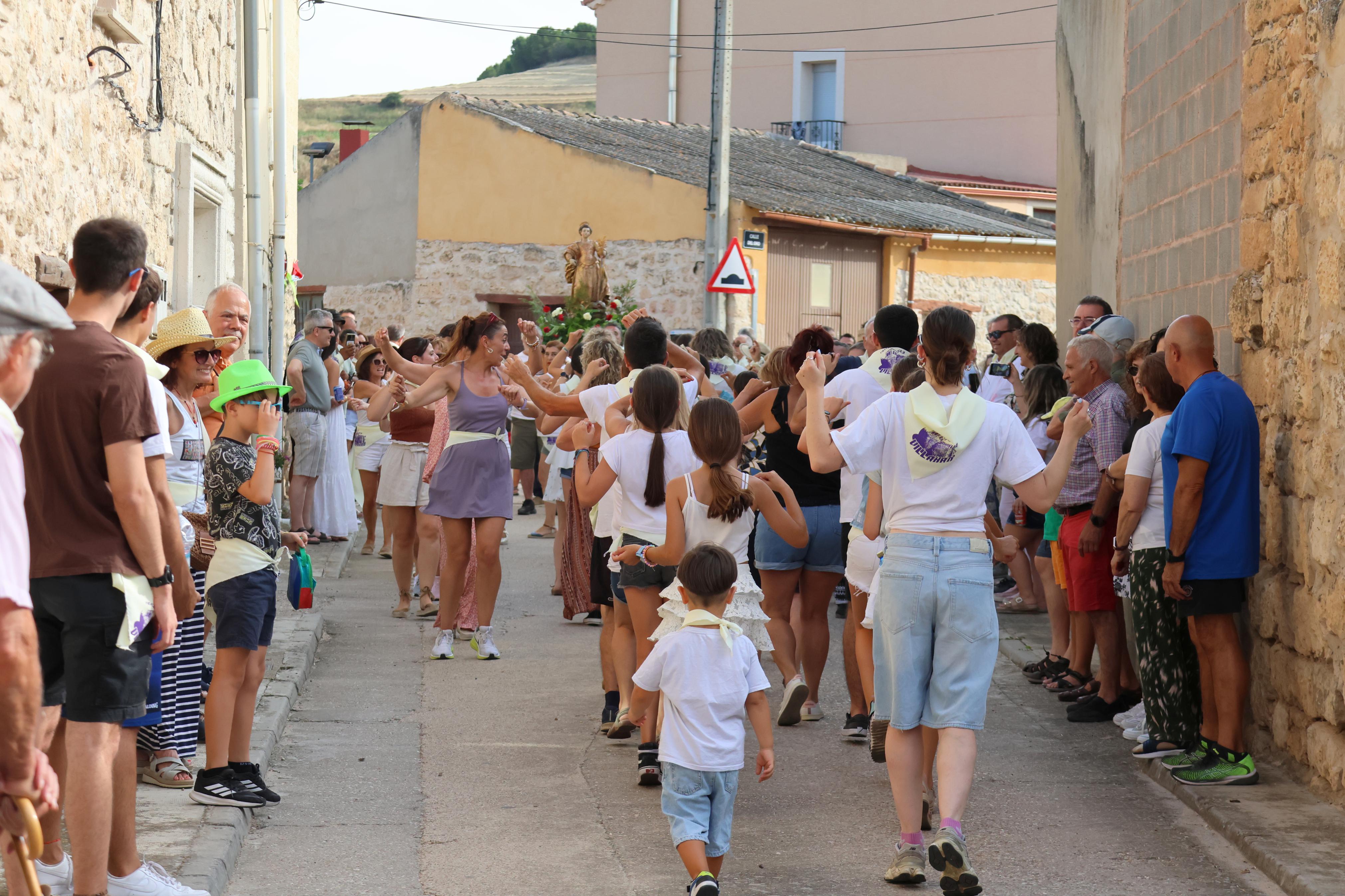 Villahán danza a Santa Marina