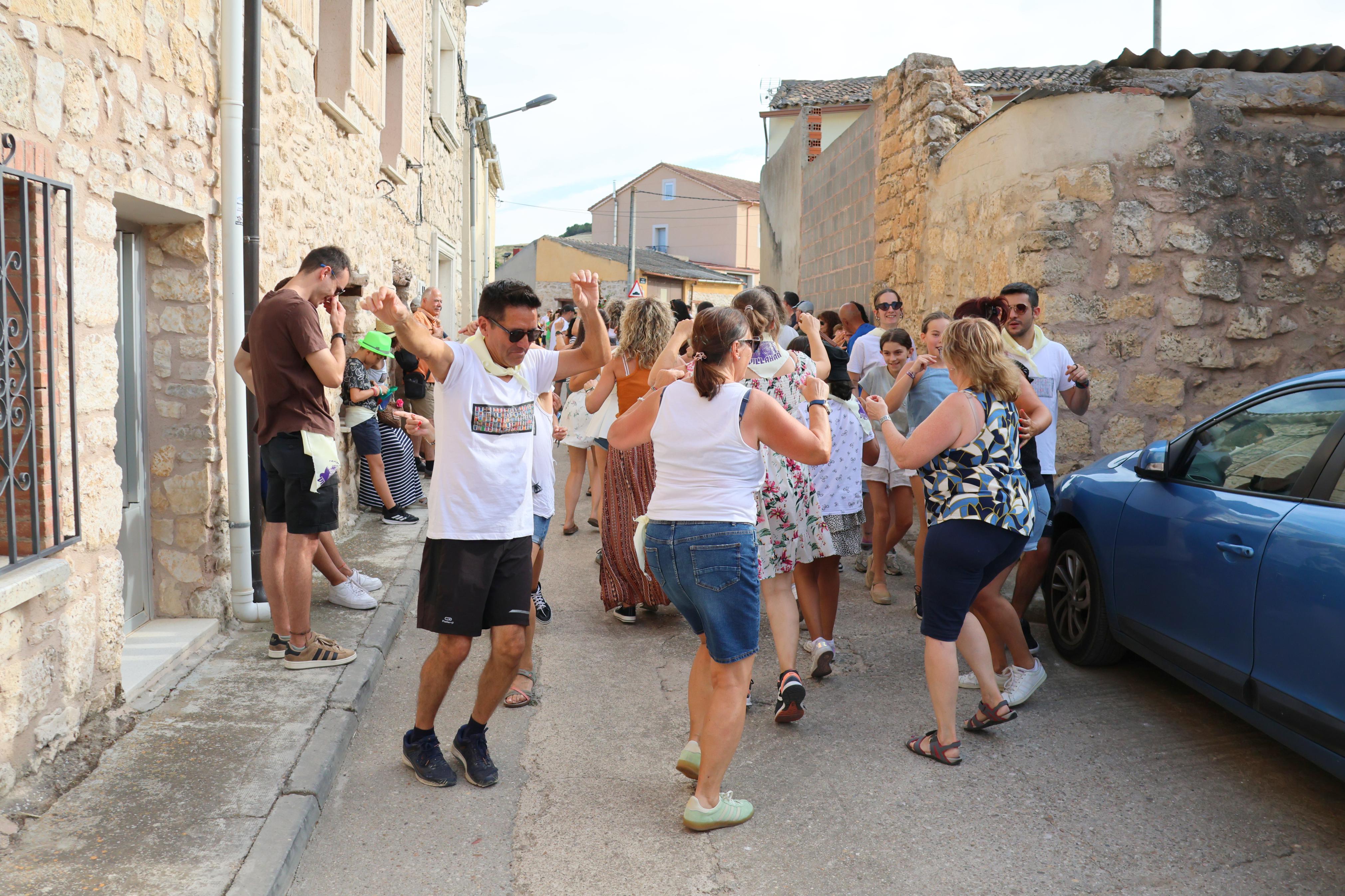 Villahán danza a Santa Marina