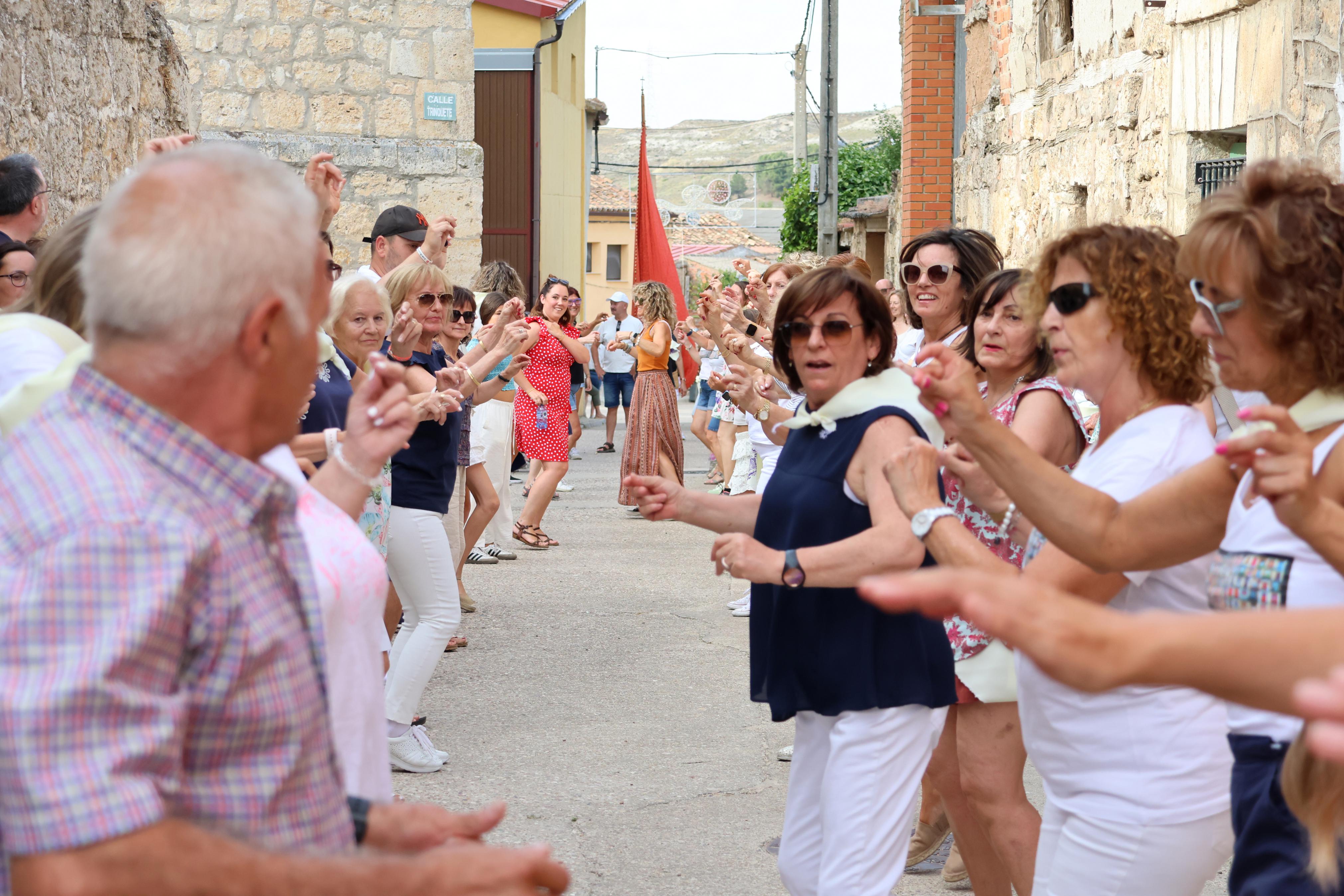 Villahán danza a Santa Marina