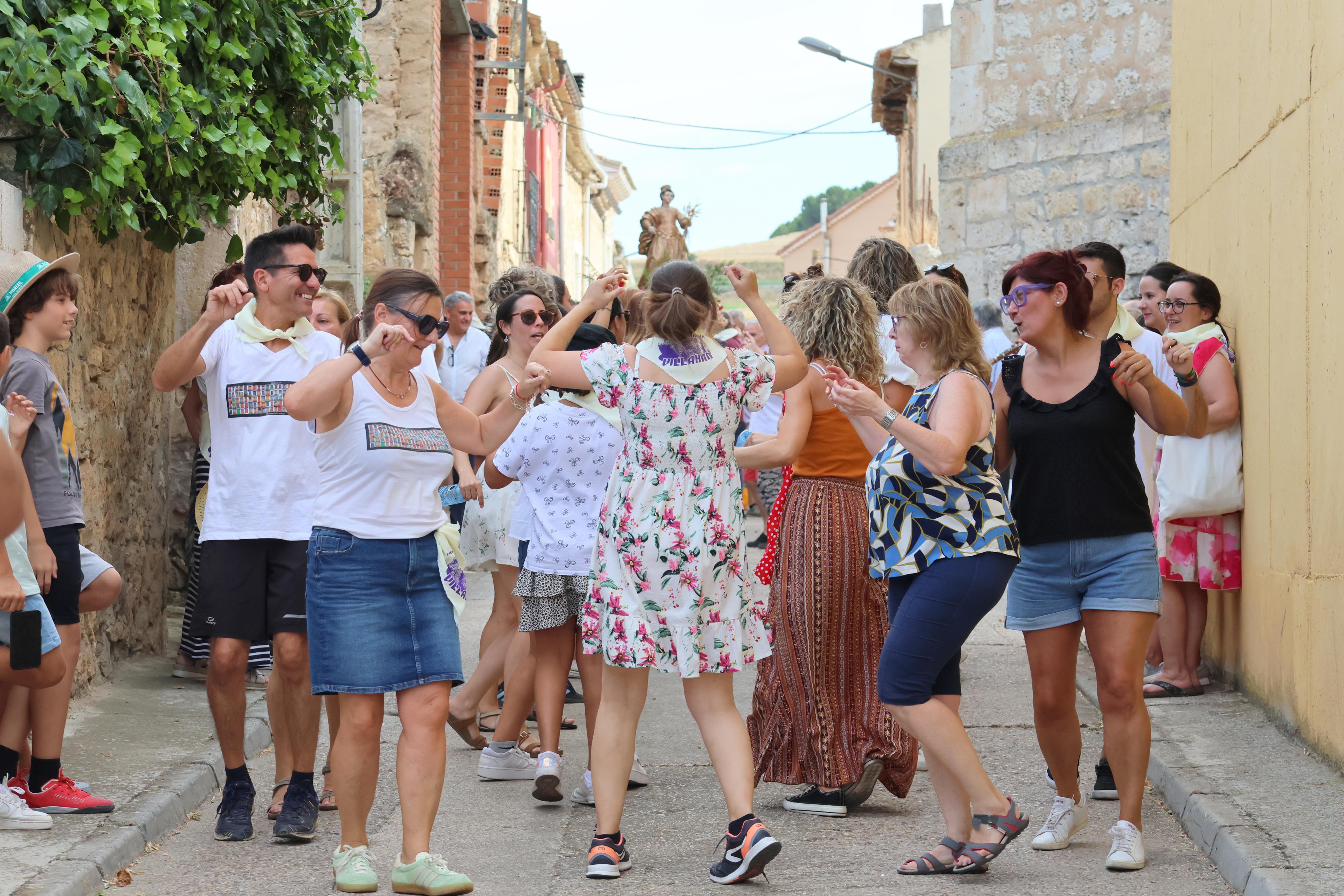 Villahán danza a Santa Marina