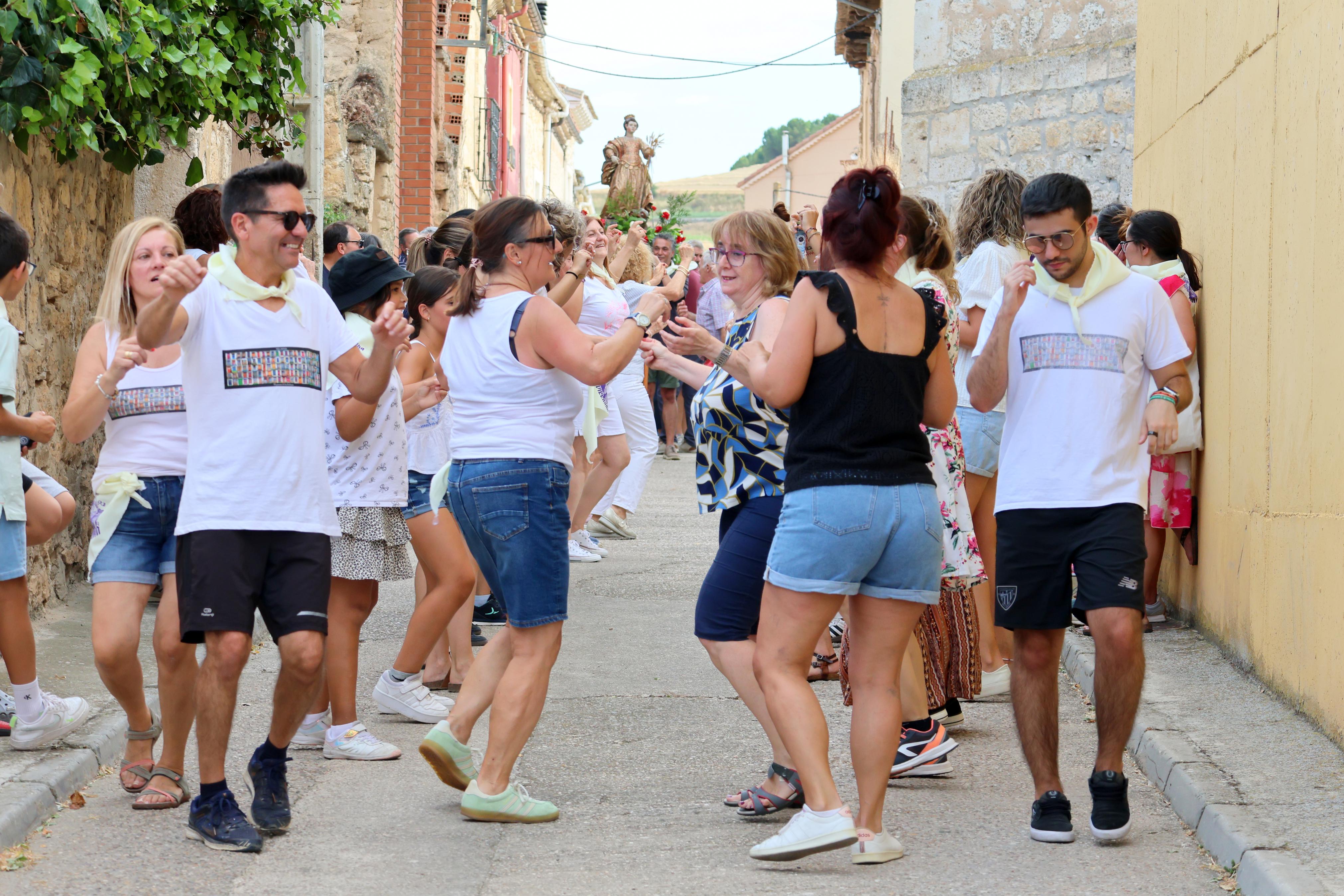 Villahán danza a Santa Marina