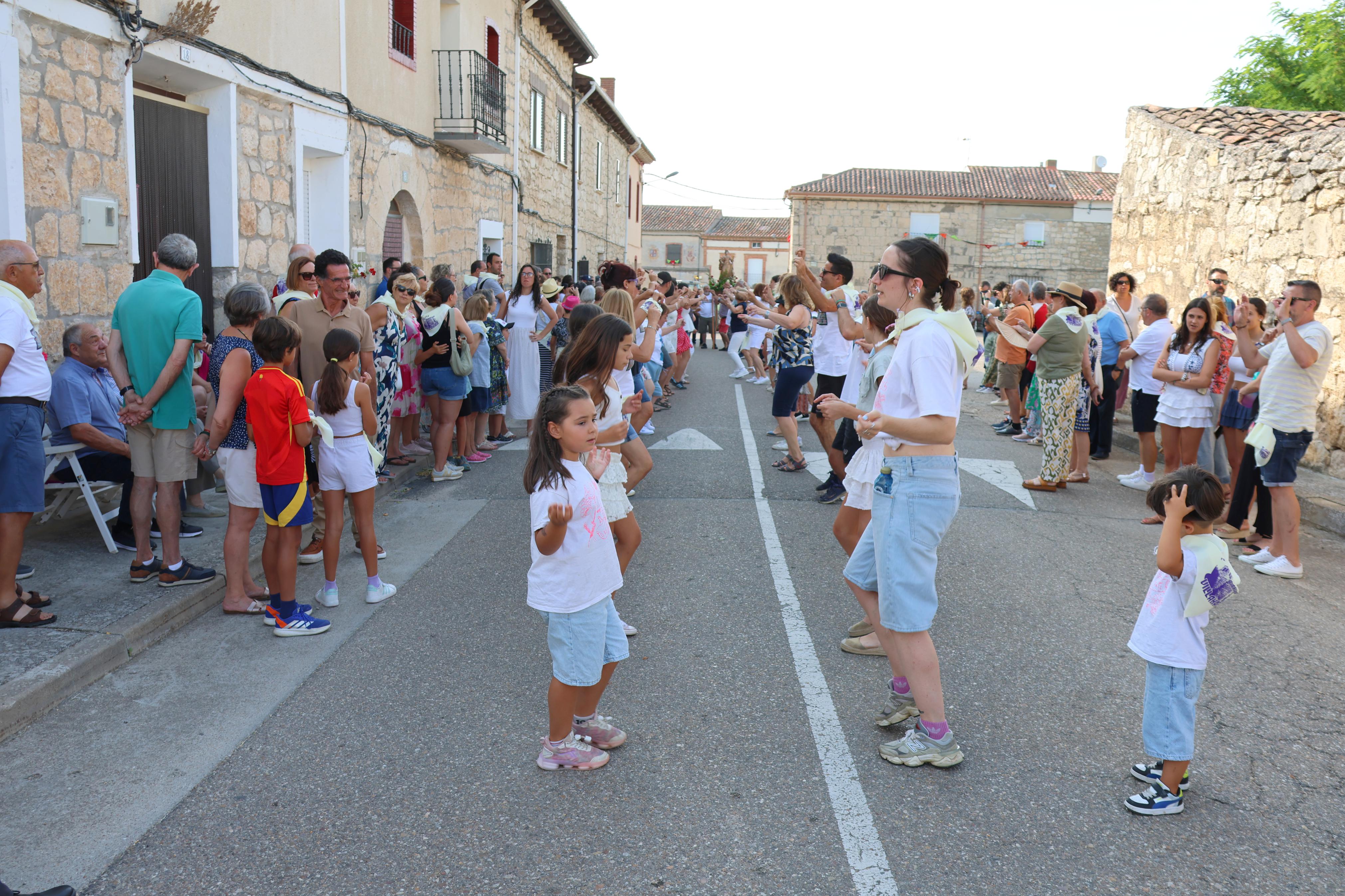 Villahán danza a Santa Marina