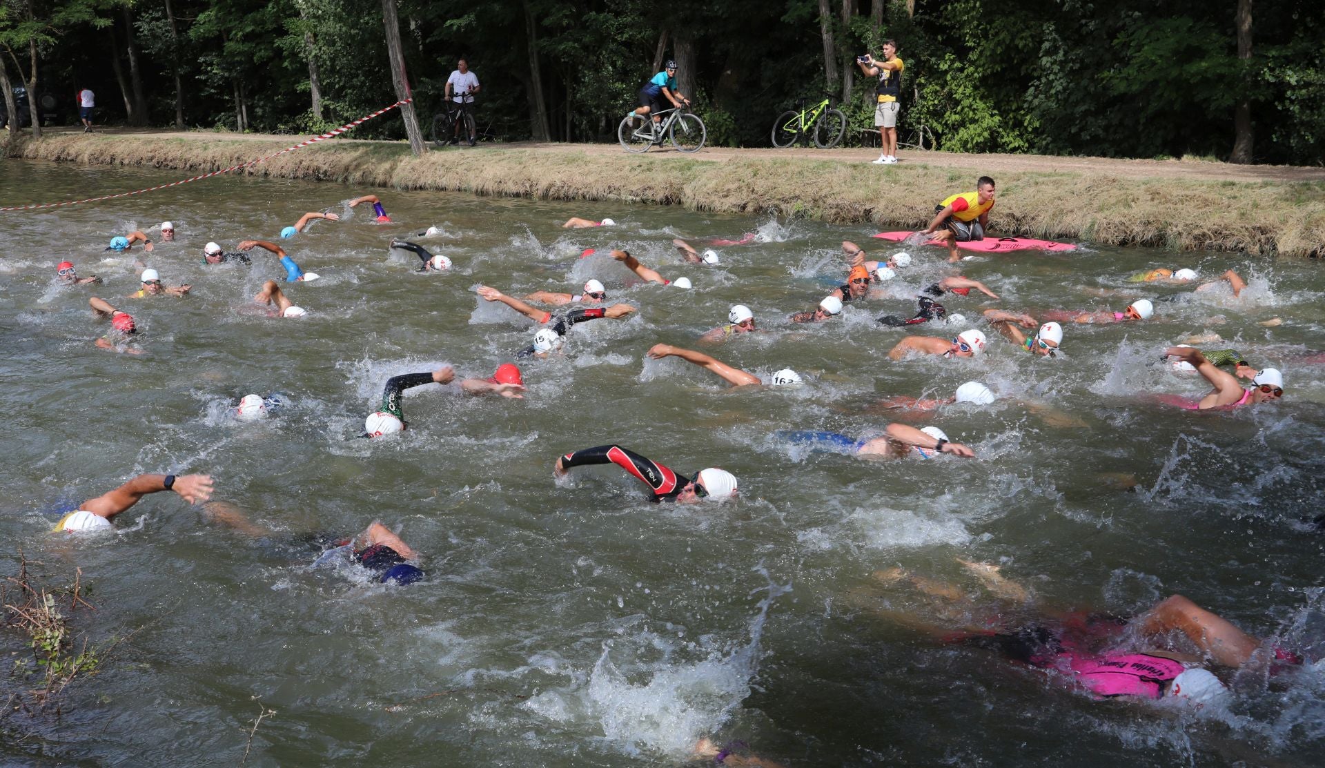 Dueñas, tercera parada del Triatlón Diputación de Palencia