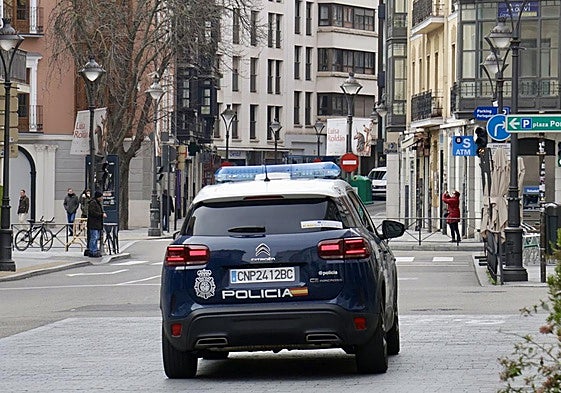 Vehículo de la Policía Nacional, en imagen de archivo.