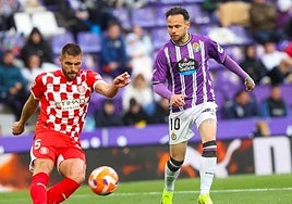 Iván Sánchez en un partido ante el Girona la temporada pasada en Zorrilla.