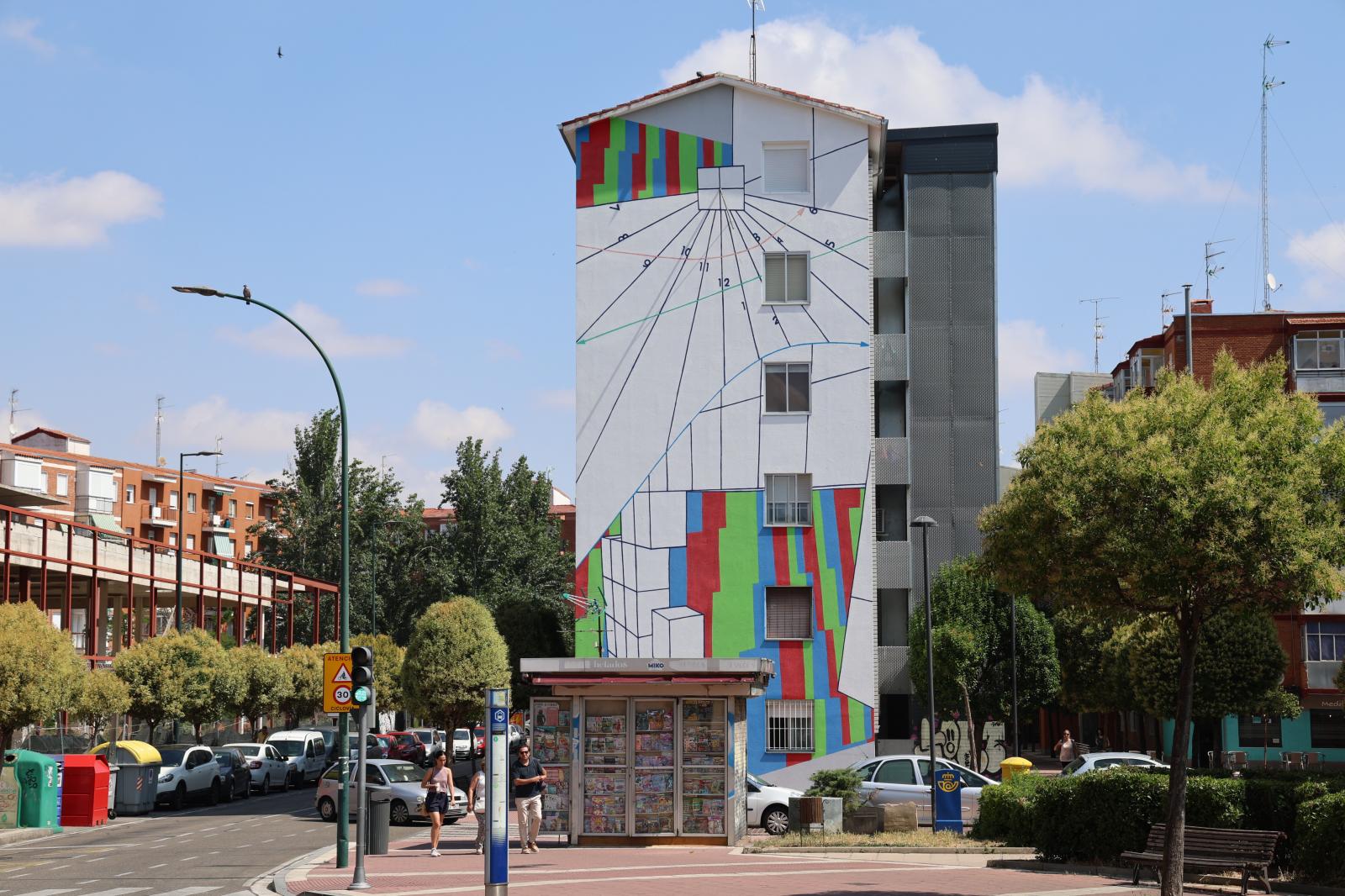 Reloj solar de la calle Cardenal Torquemada en La Rondilla.
