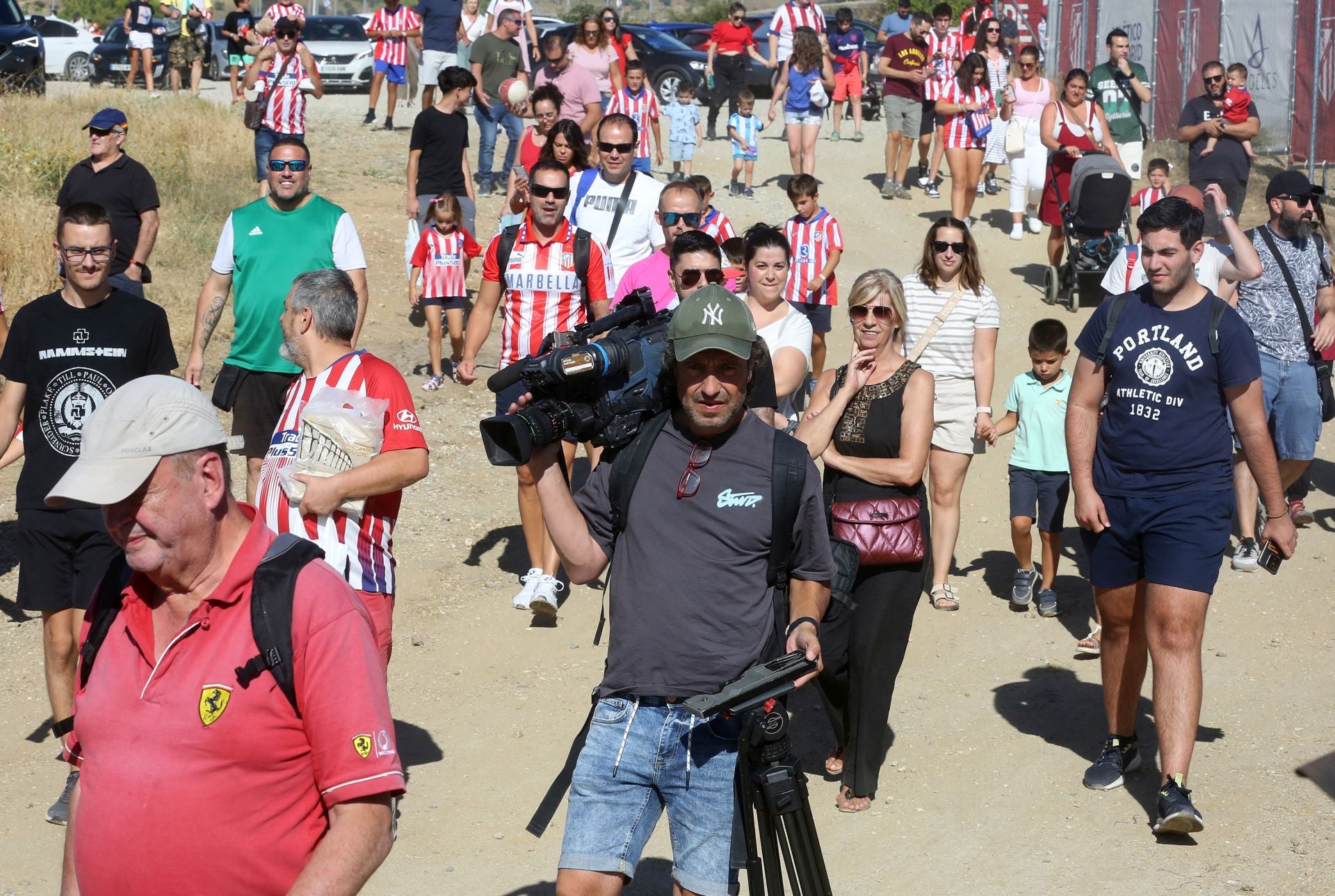 Fotos del primer entrenamiento del Atlético de Madrid en Los Ángeles de San Rafael