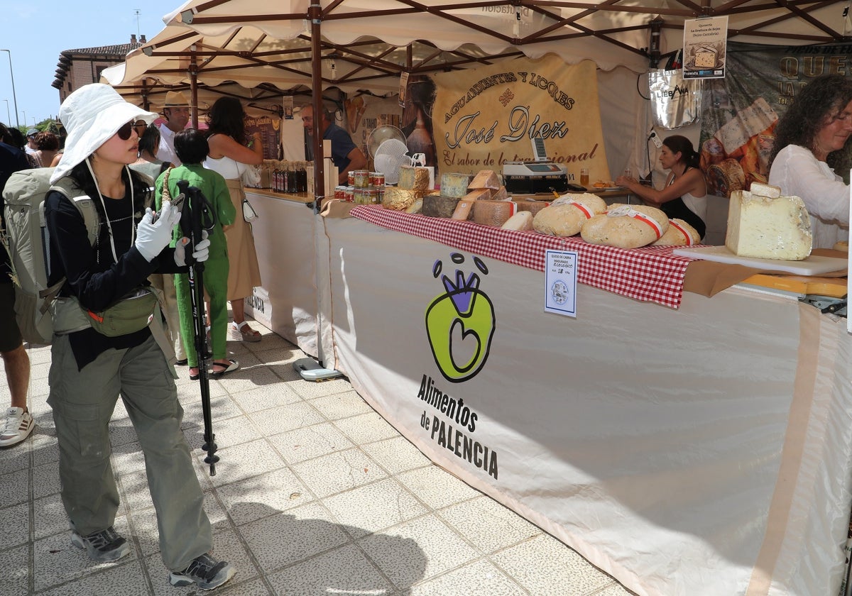 Expositores en la pasada edición de la Feria del Queso de Frómista.