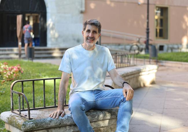 Juan Carlos López, profesor con 35 años de trayectoria, sobre todo, en el medio rural