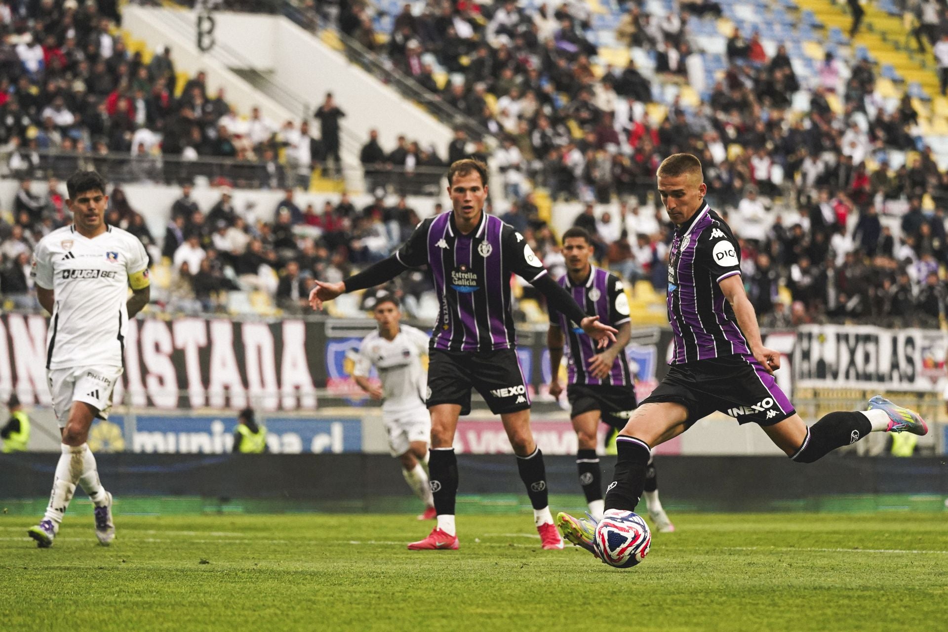 Las imágenes del Colo-Colo 0-2 Real Valladolid
