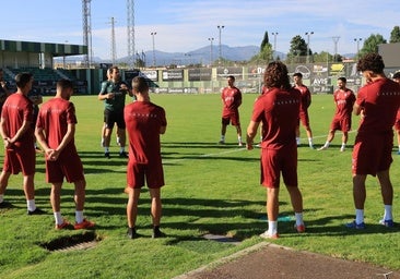Iñaki Bea se inspira en Bordalás en el primer entrenamiento de la Segoviana