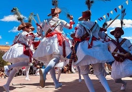 Danzas tradicionales en Cisneros.