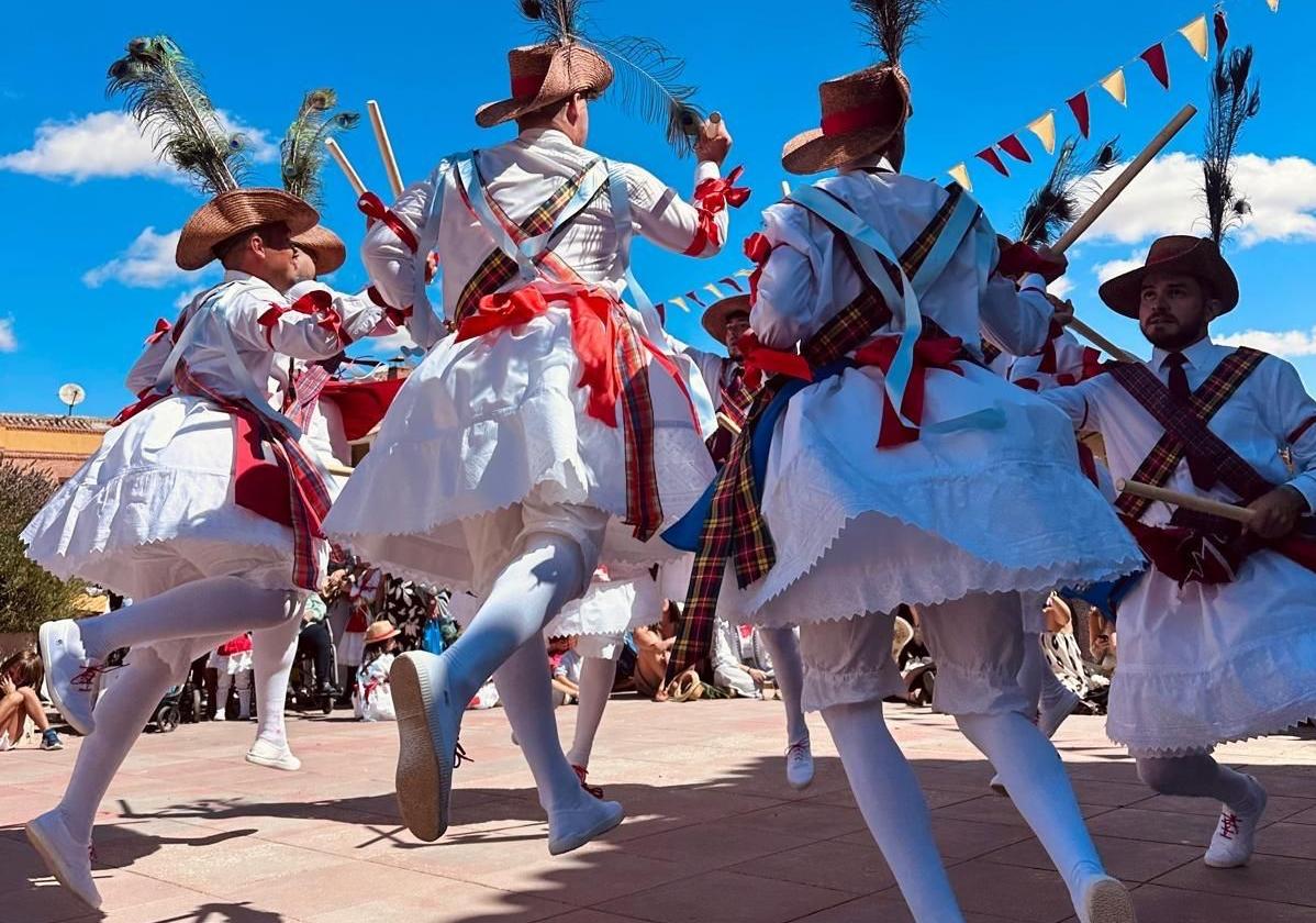 Danzas tradicionales en Cisneros.