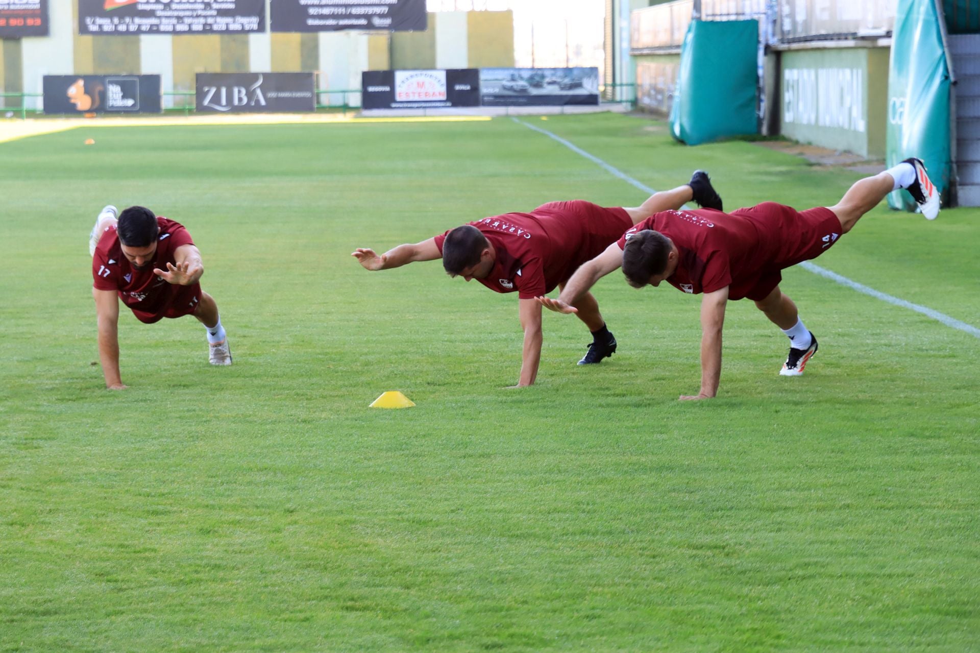 Fotos del primer entrenamiento de la Gimnástica Segoviana