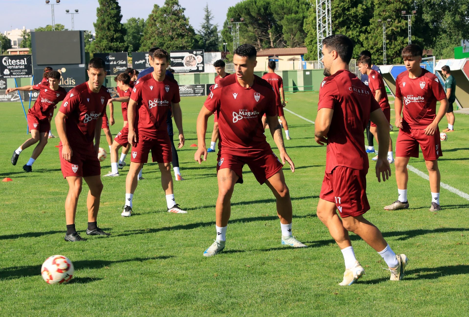 Fotos del primer entrenamiento de la Gimnástica Segoviana