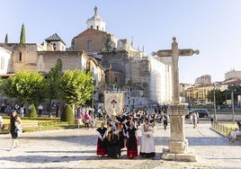 Imágenes de la procesión de Santiago organizada por la Casa de Galicia por las calles de Valladolid