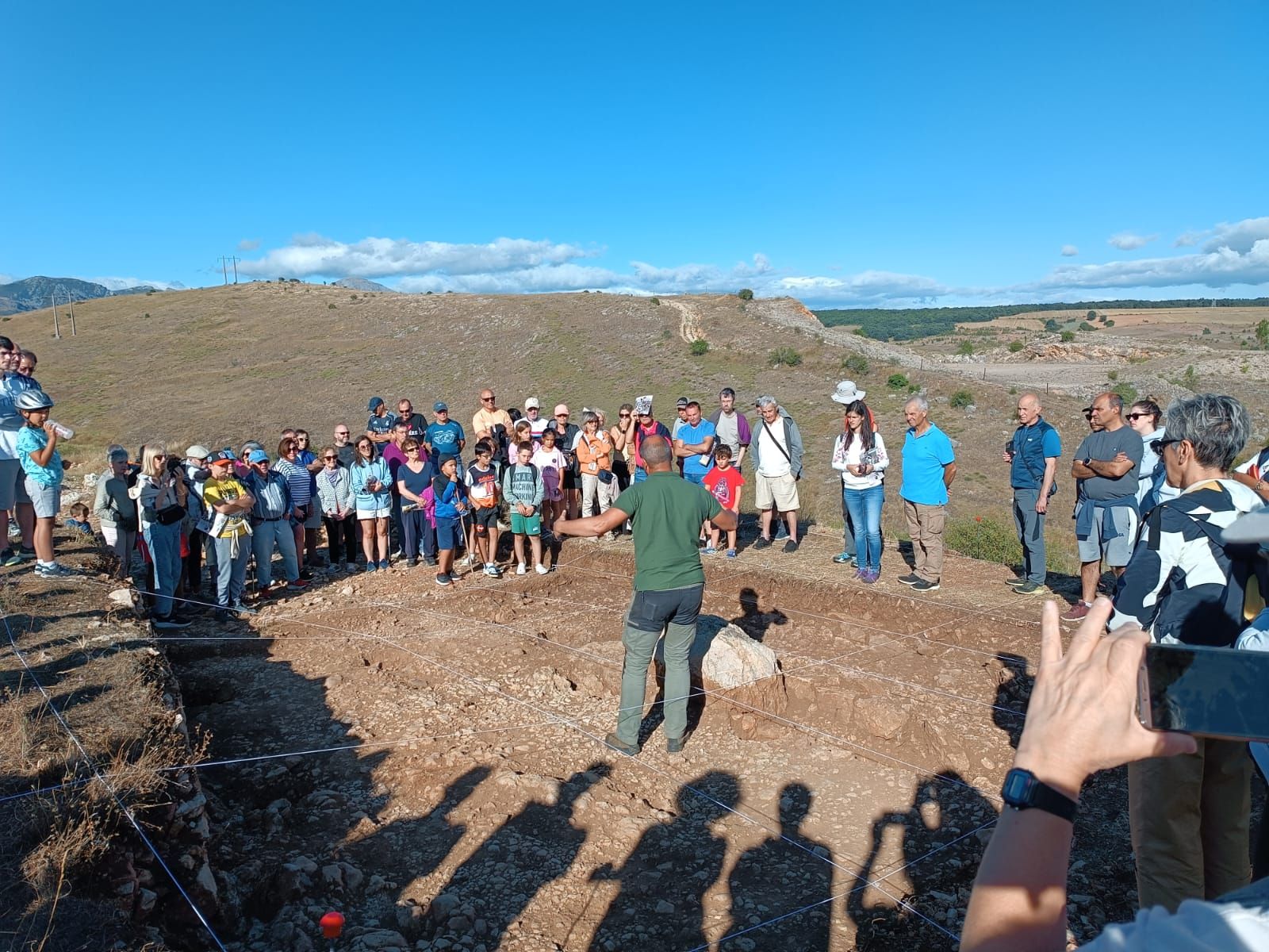 Ocho años de investigaciones en La Loma de Santibáñez