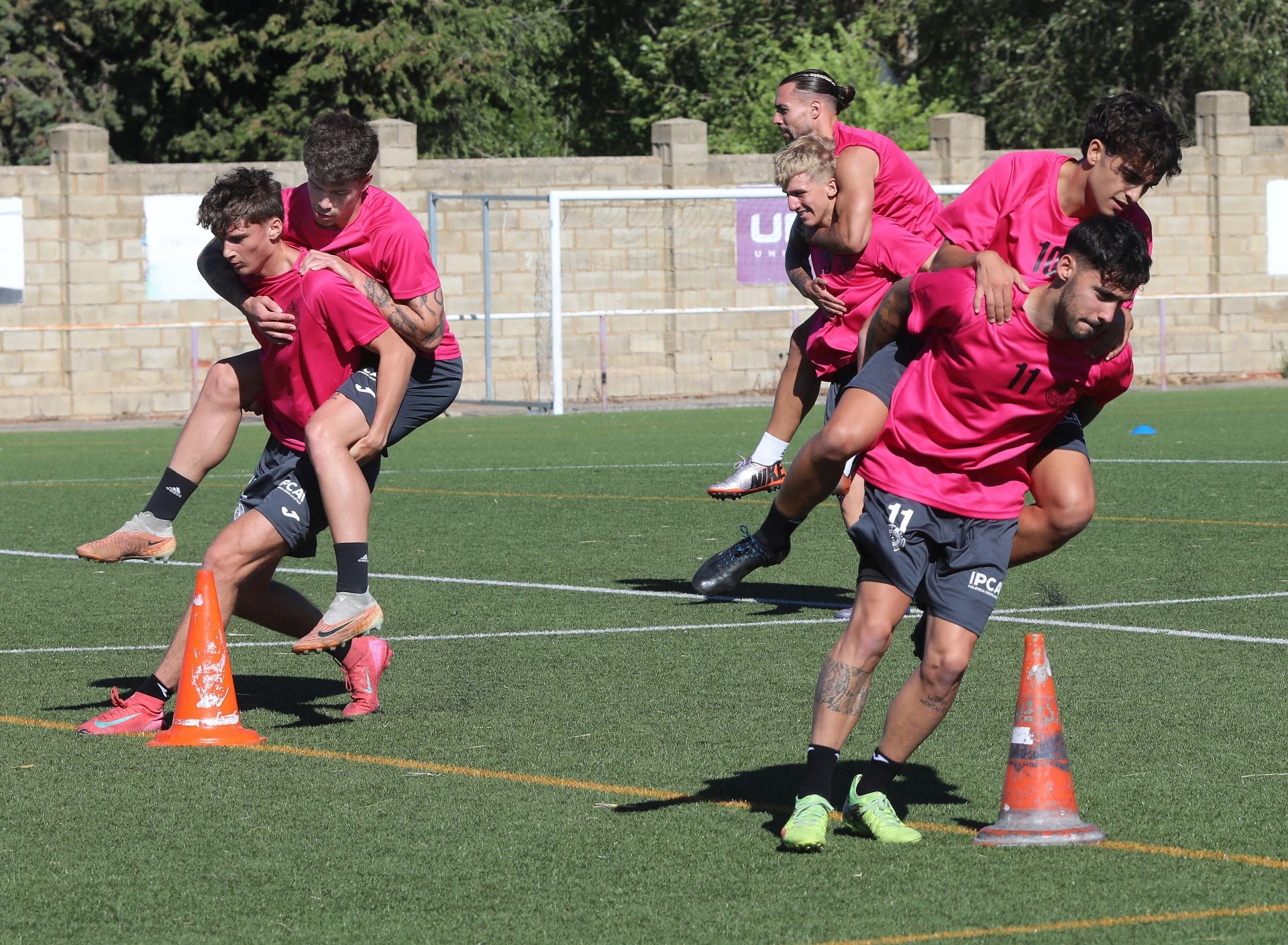 Chuchi Jorques dirige el primer entrenamiento de la pretemporada del Palencia Cristo