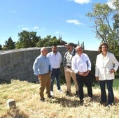 Visita a las obras de recuperación del puente de Villaumbrales.