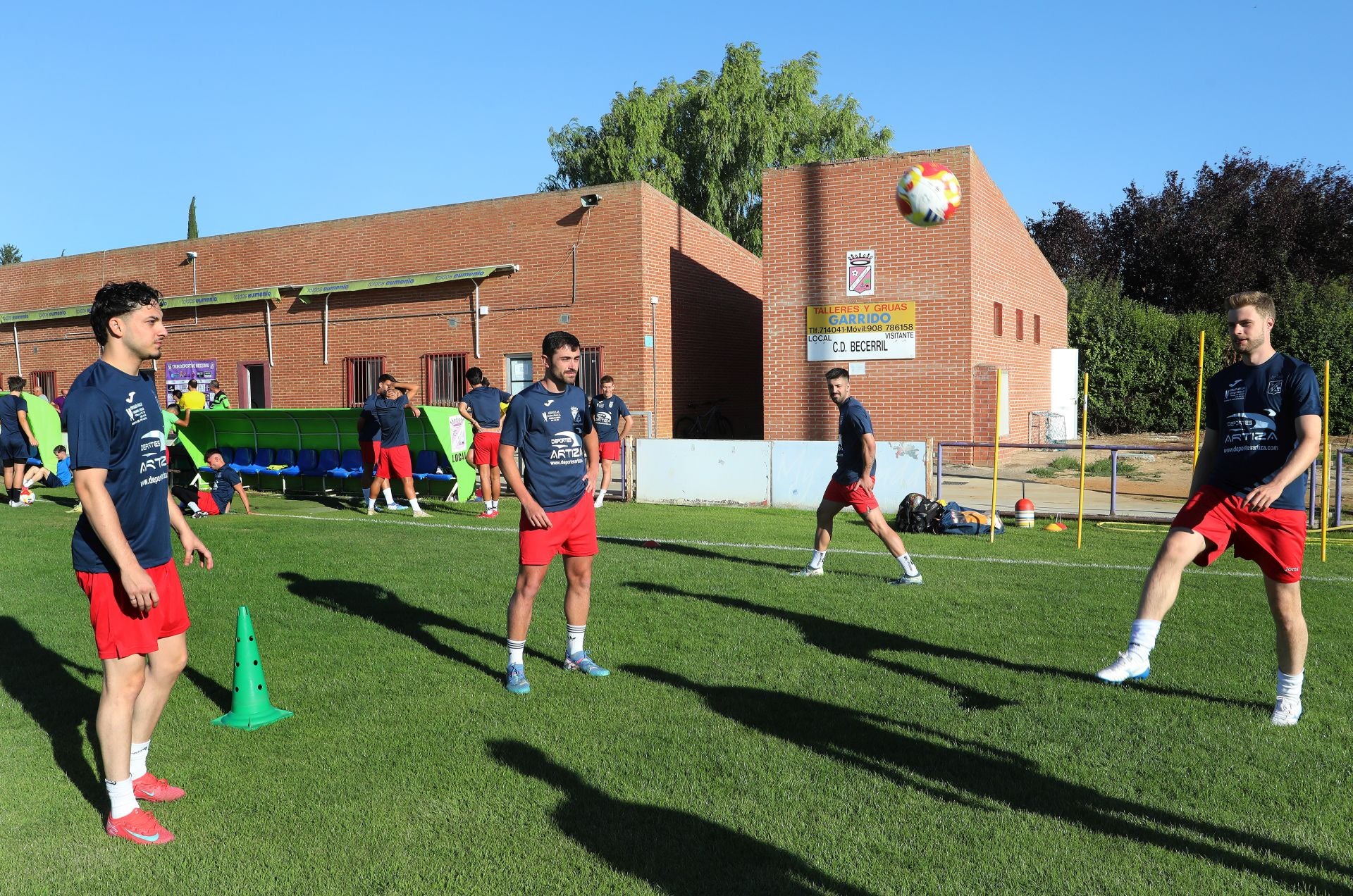 El balón vuelve a rodar en el Mariano Haro