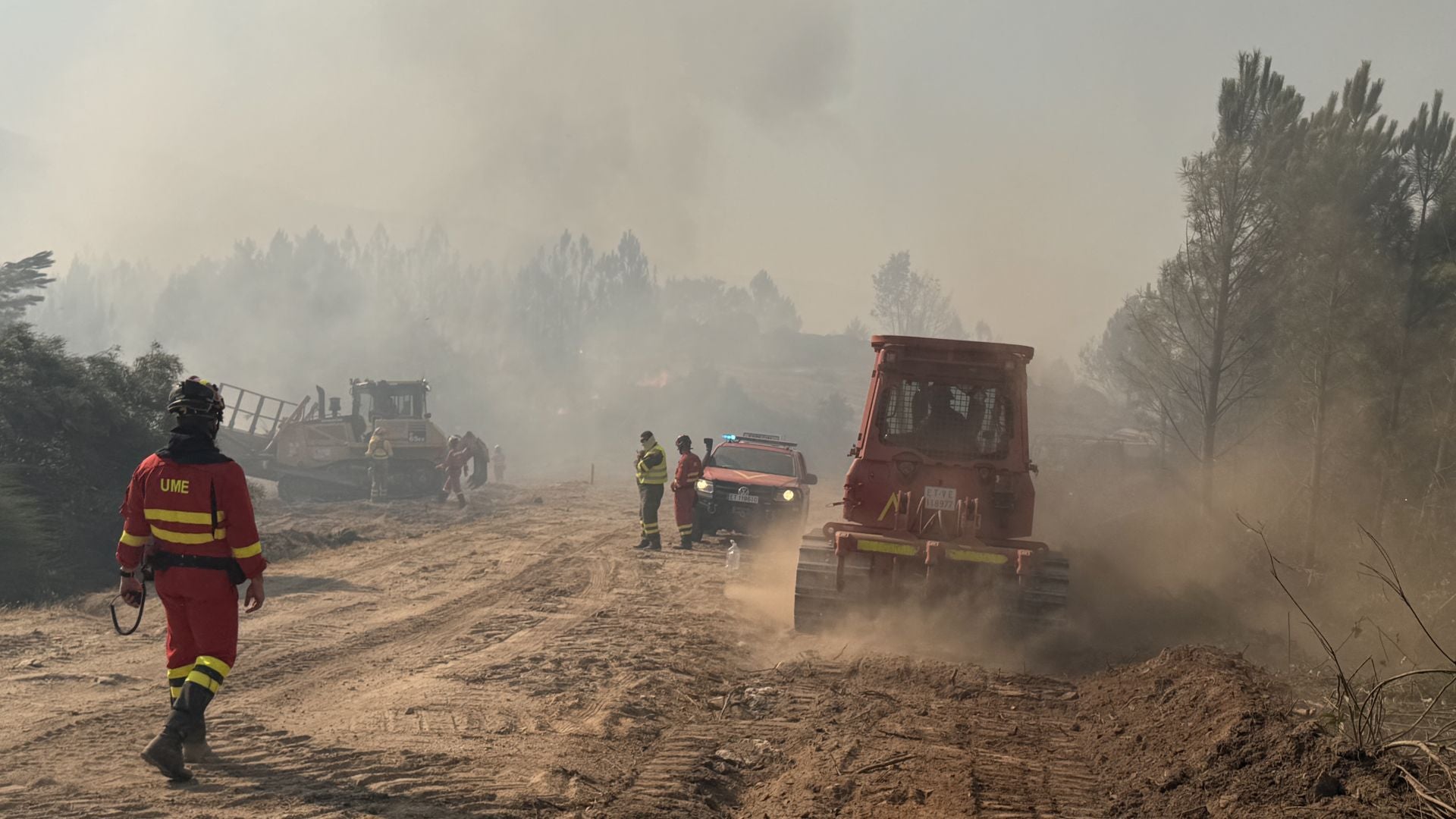 Las imágenes del incendio en Cuevas del Valle (Ávila)