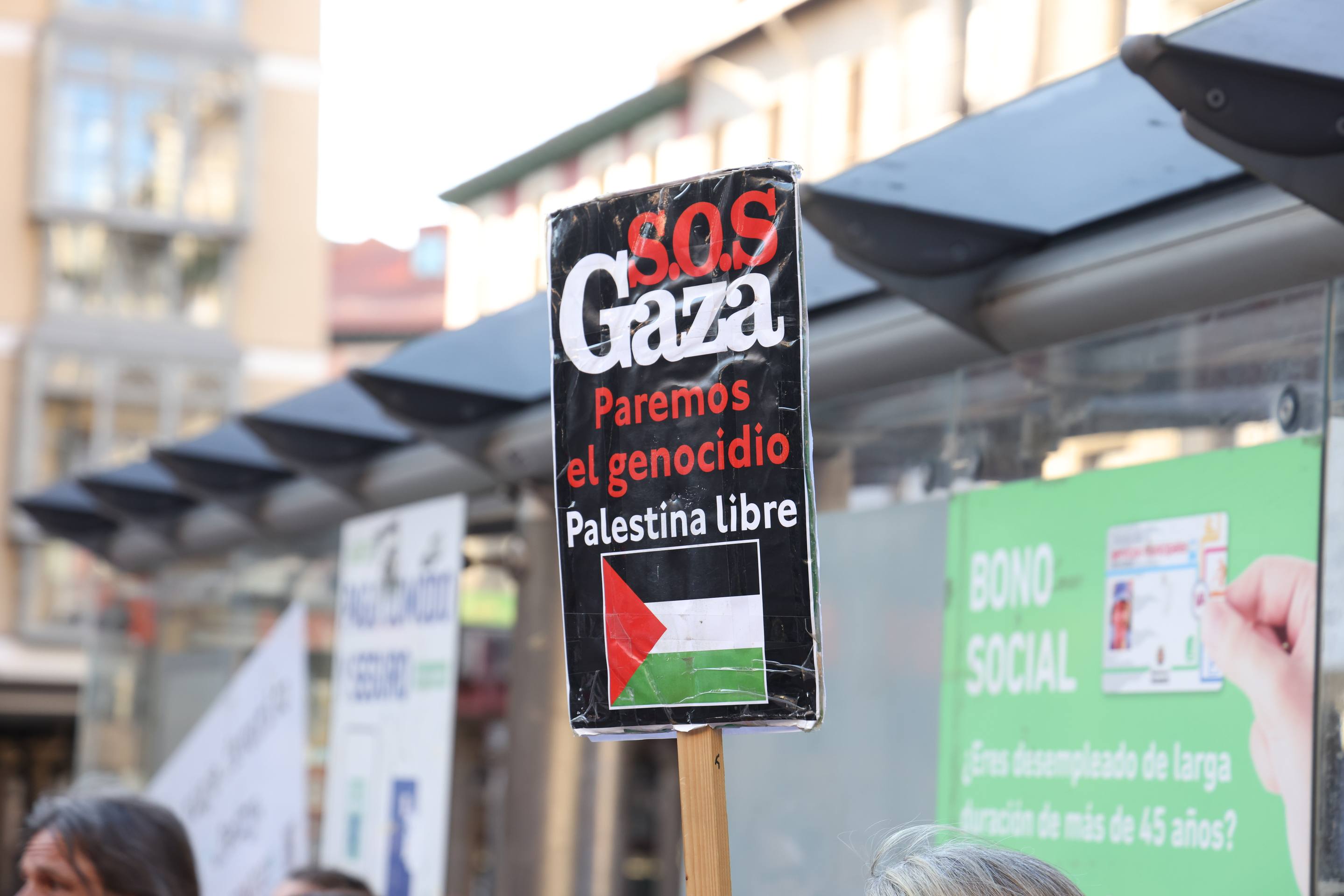 Cacelorada protesta en Fuente Dorada contra la guerra en Gaza