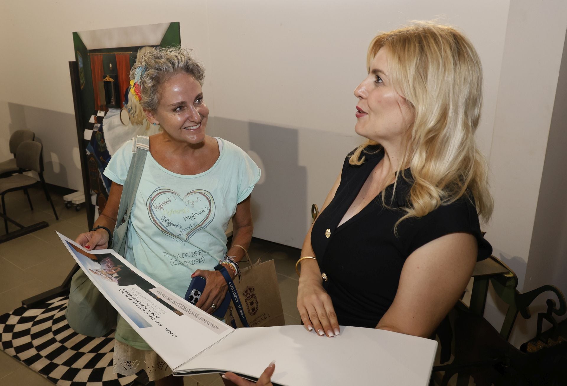Una princesa visita el Museo de los Cuentos de Paredes