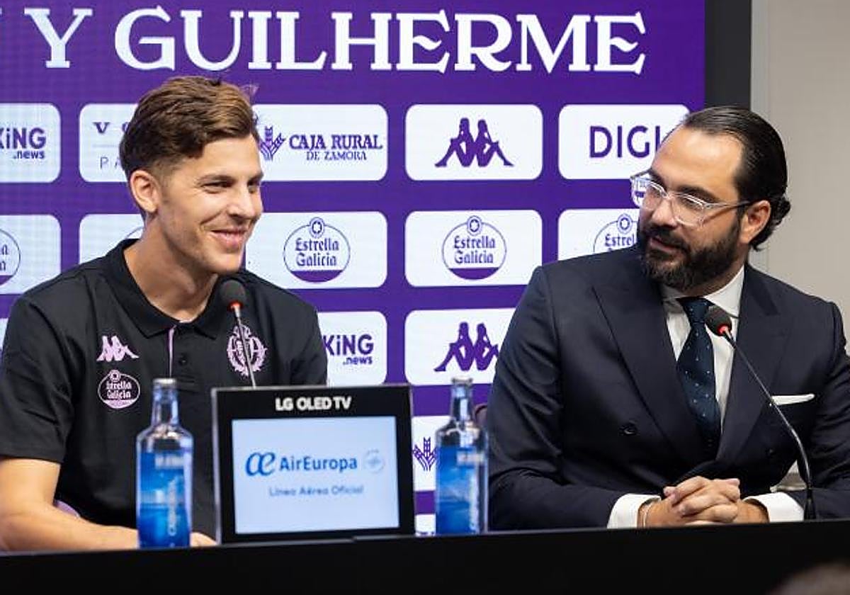 Iván Alejo (izquierda), en su vuelta al Real Valladolid junto a Víctor Orta, director deportivo, que ha retornado también al club