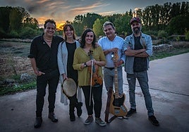 Integrantes del grupo Ruin Rapaz.