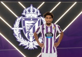 Ponceau, en su presentación como jugador del Real Valladolid.