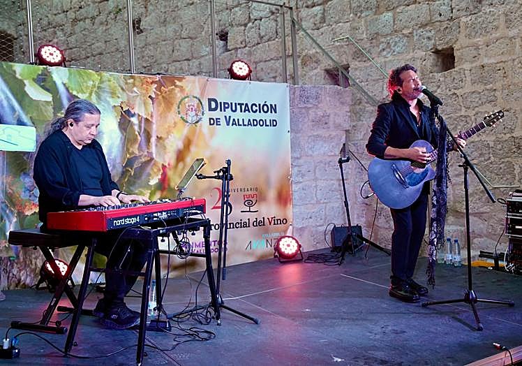 Actuación de David de María durante la celebración del acto insitucional.