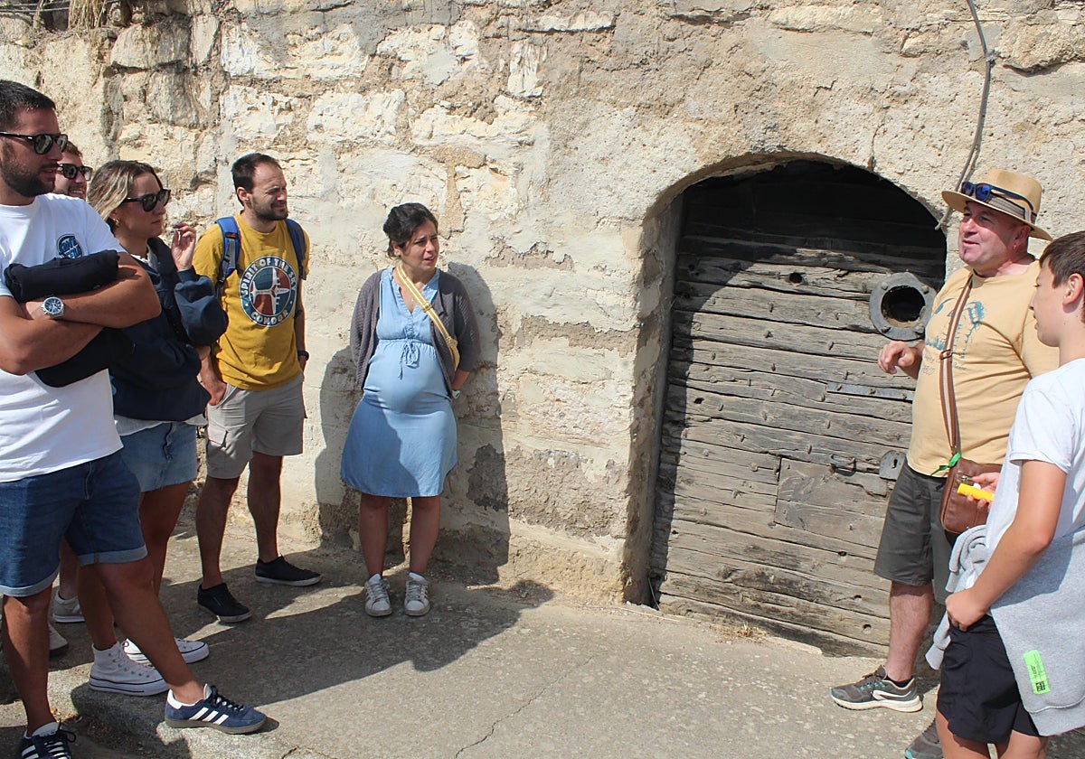 XI Ruta Guiada por las Bodegas y Cuevas de Dueñas