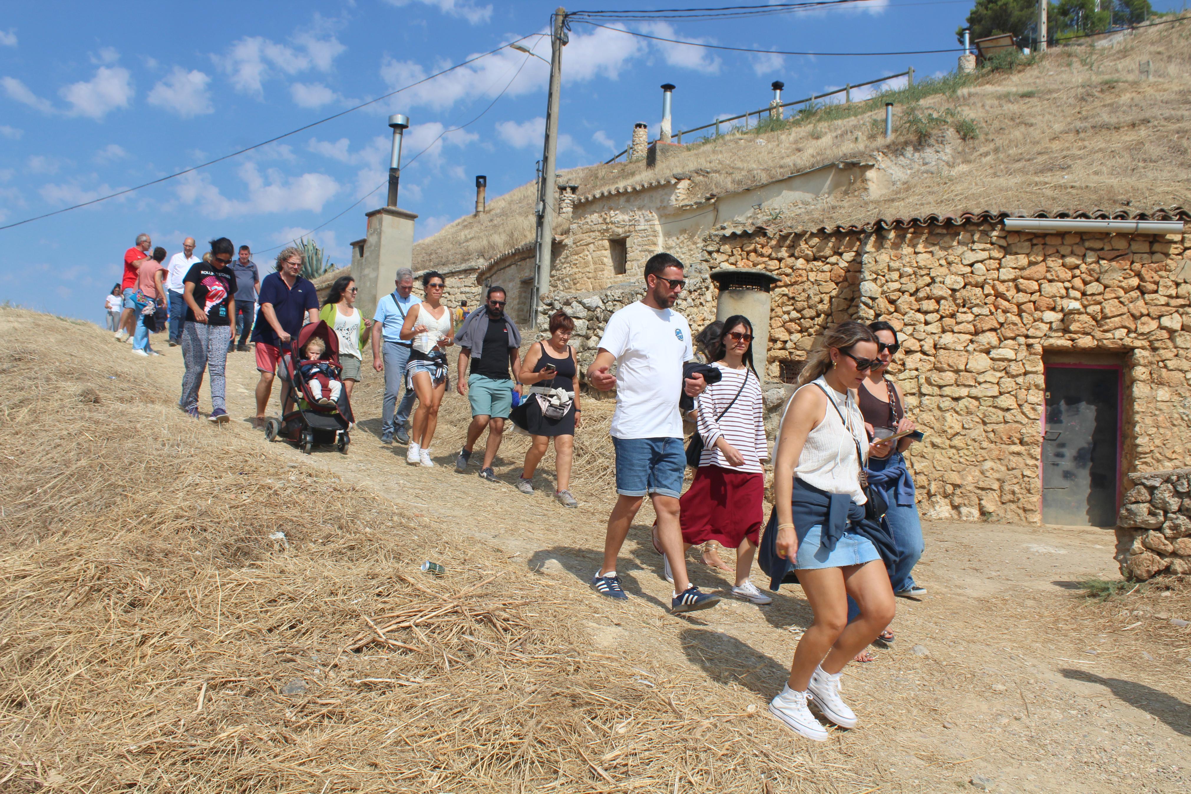 XI Ruta Guiada por las Bodegas y Cuevas de Dueñas