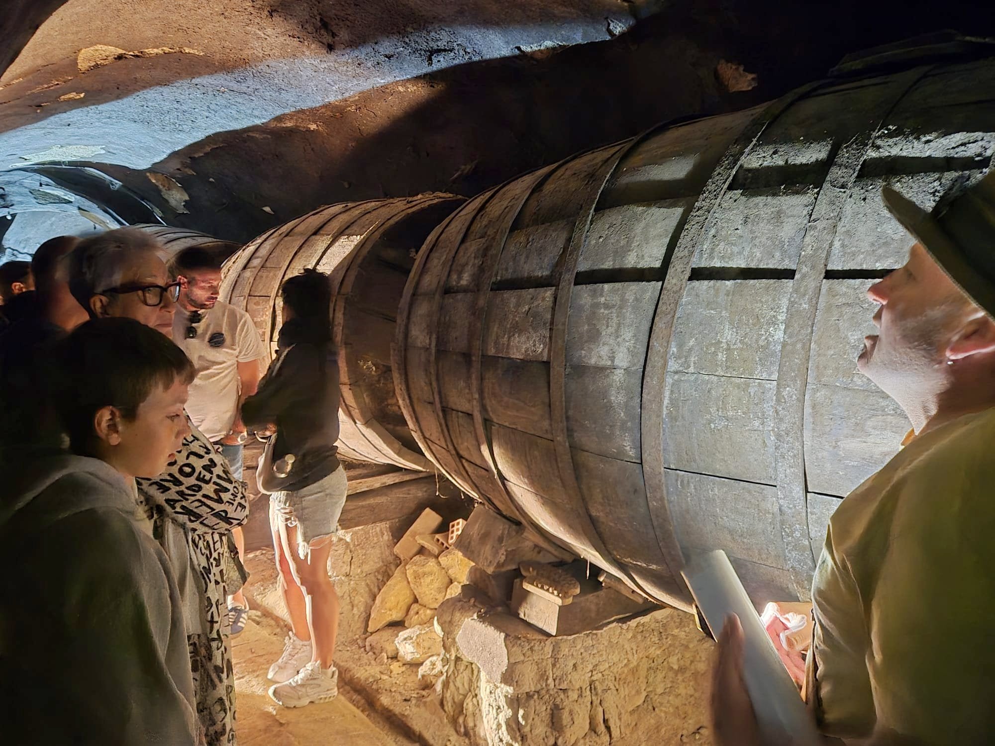 XI Ruta Guiada por las Bodegas y Cuevas de Dueñas