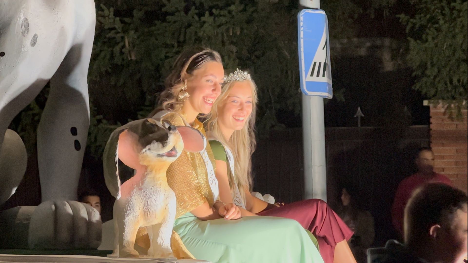 El prólogo del desfile en Herrera, otro nocturno