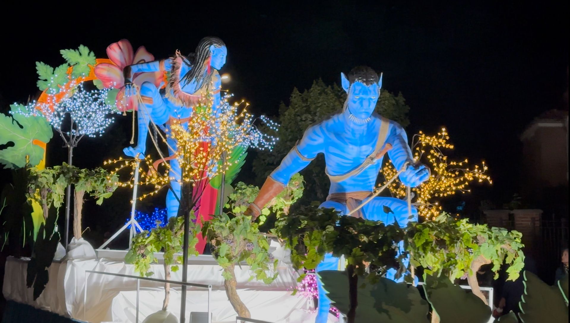 El prólogo del desfile en Herrera, otro nocturno