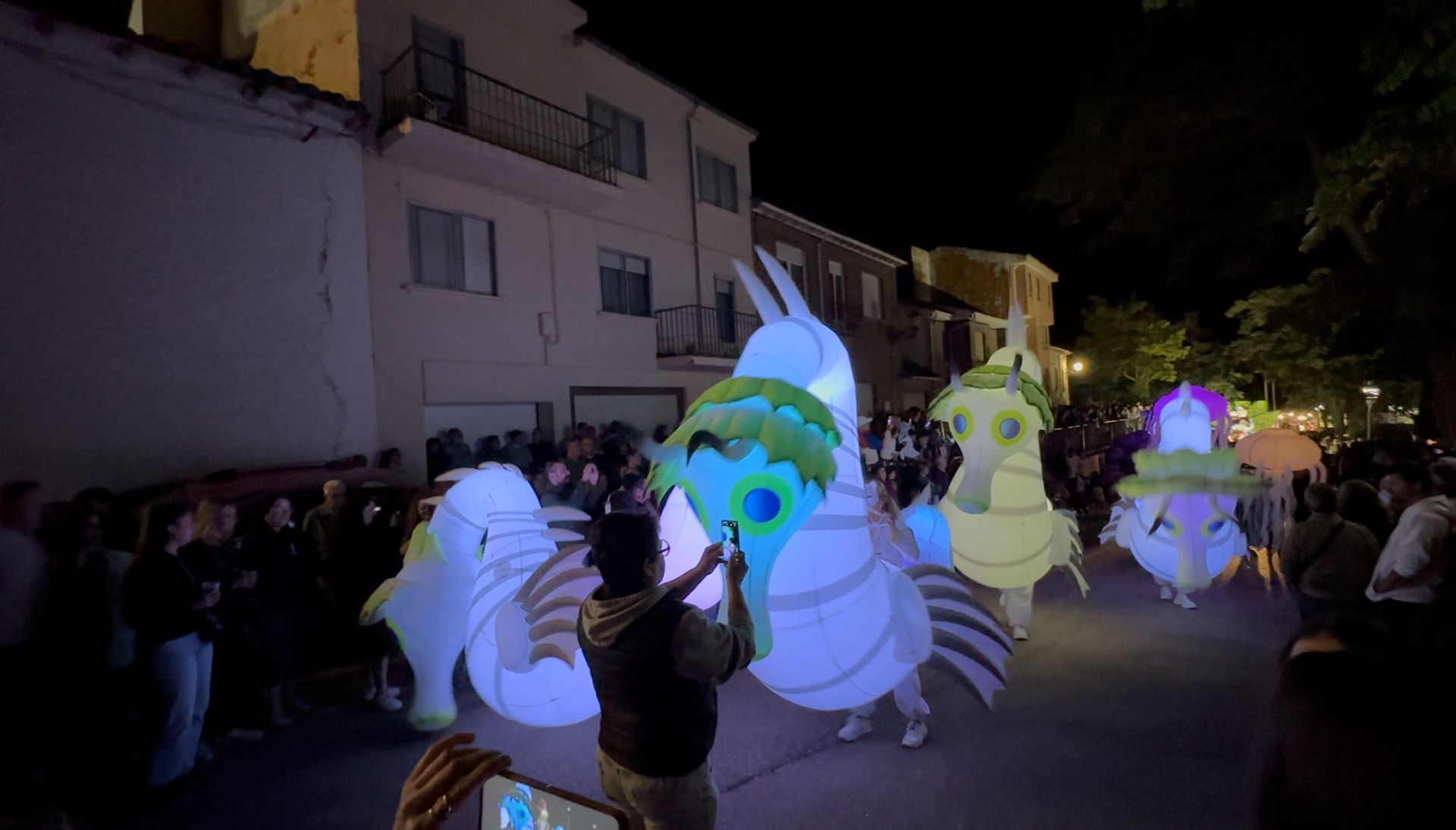 El prólogo del desfile en Herrera, otro nocturno