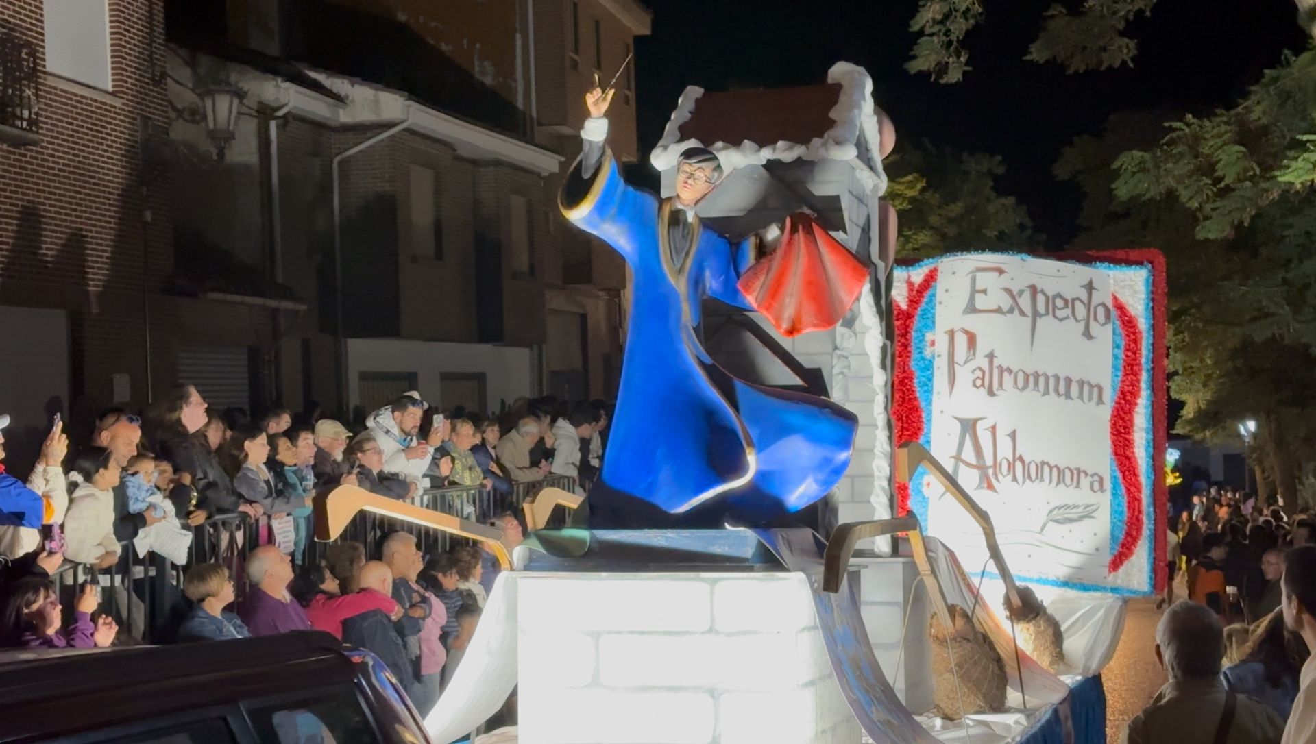 El prólogo del desfile en Herrera, otro nocturno