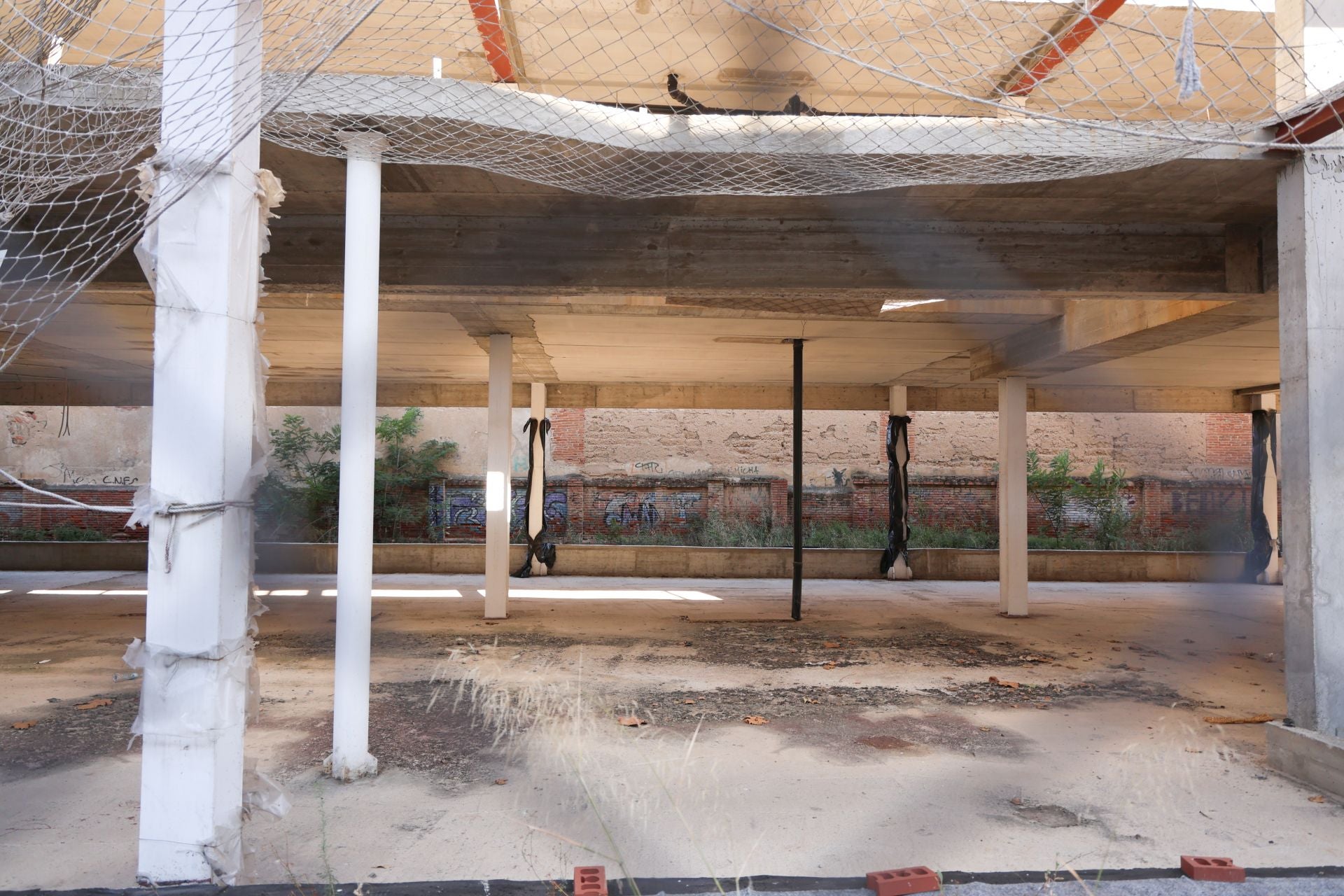 Estado de las obras en el solar del antiguo colegio San Juan de la Ctruz