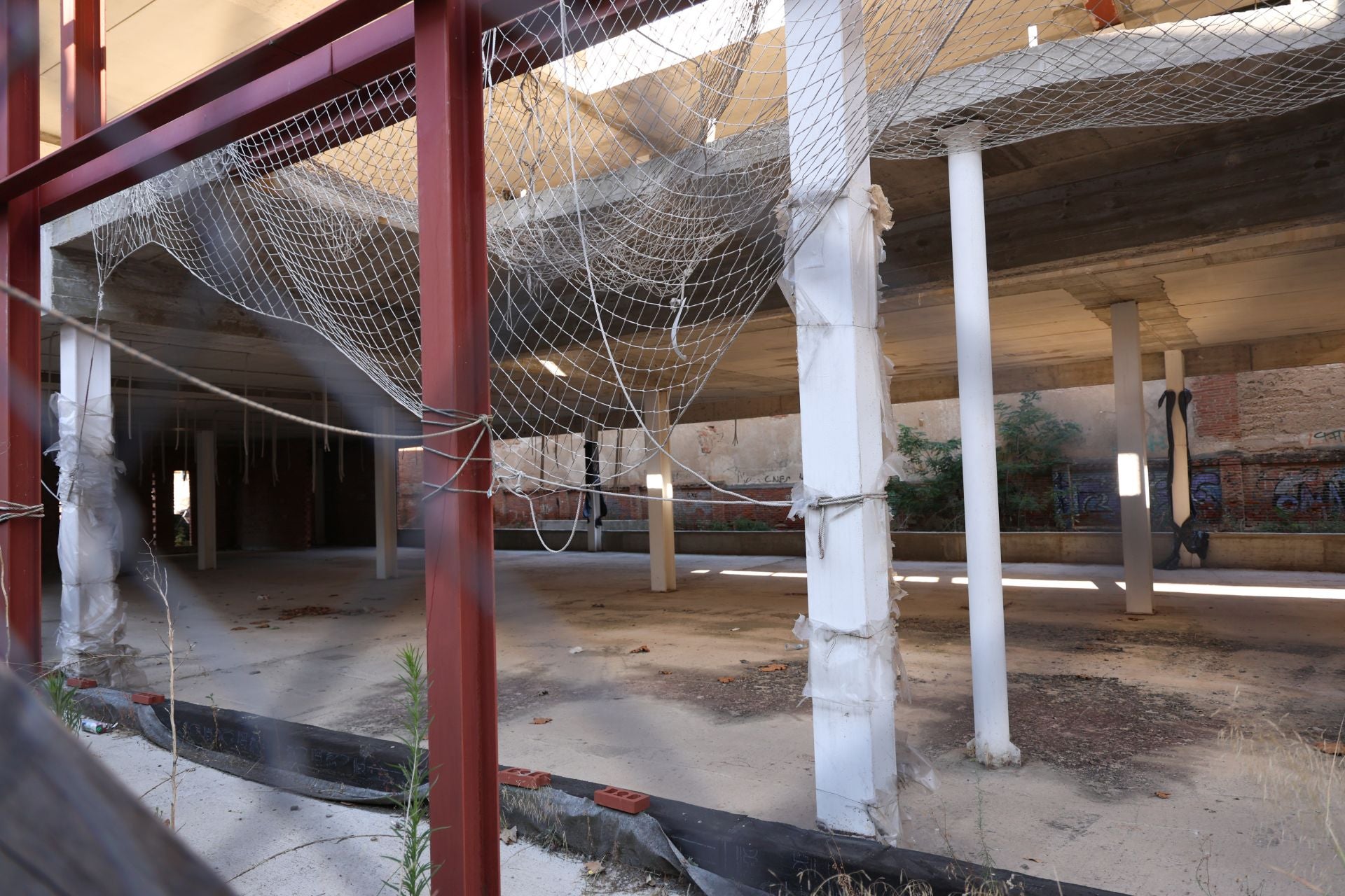 Estado de las obras en el solar del antiguo colegio San Juan de la Ctruz