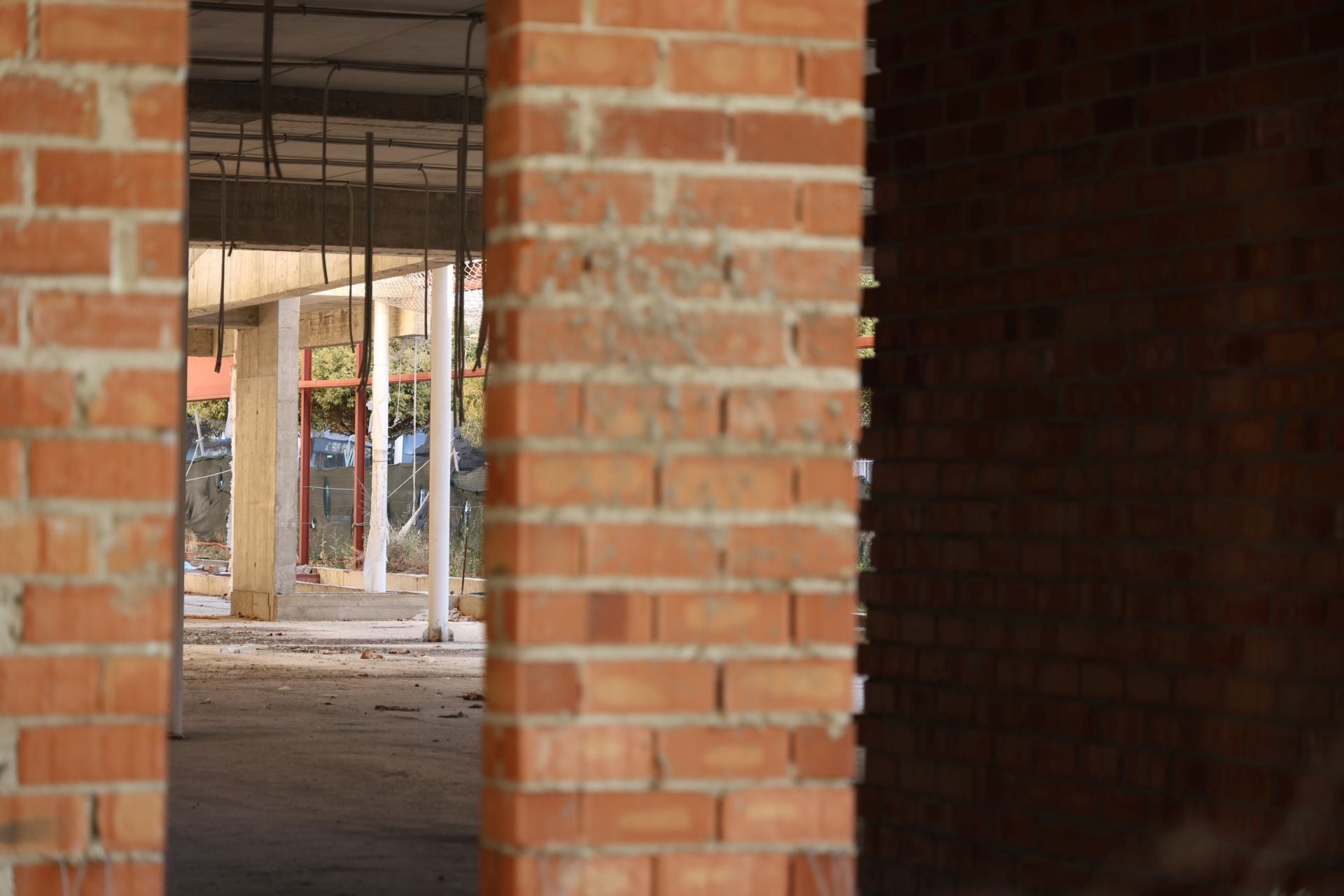 Estado de las obras en el solar del antiguo colegio San Juan de la Ctruz