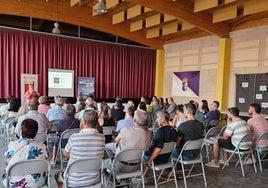 Asistentes a la presentación de los resultados del Proyecto Tornadera en San Cebrián