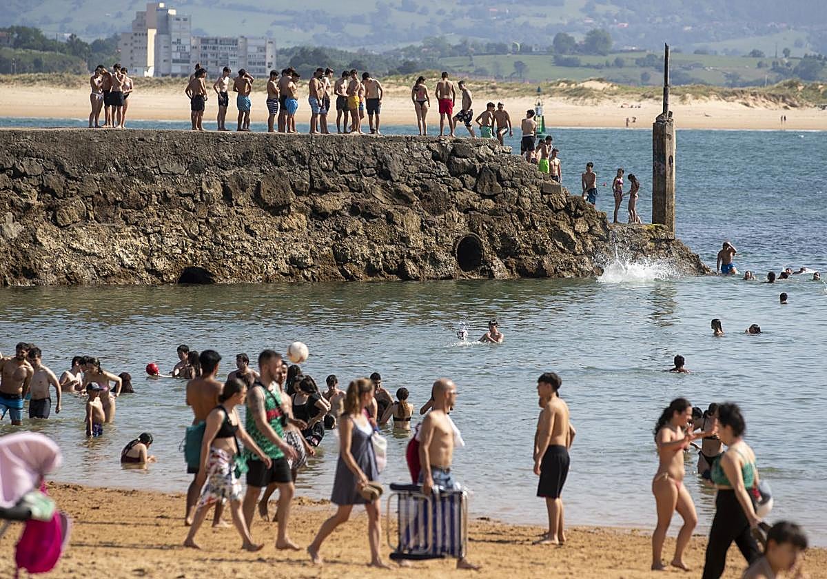 Playa en Santander, durante este verano.