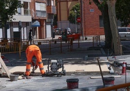 Trabajos de peatonalización de la plaza de San Juan.
