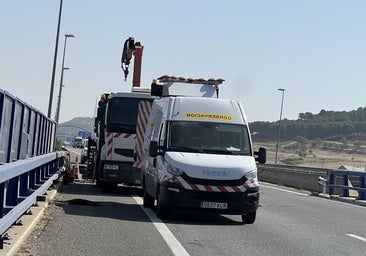 Menos baches en la VA-30: sustituyen las juntas de los viaductos de la ronda