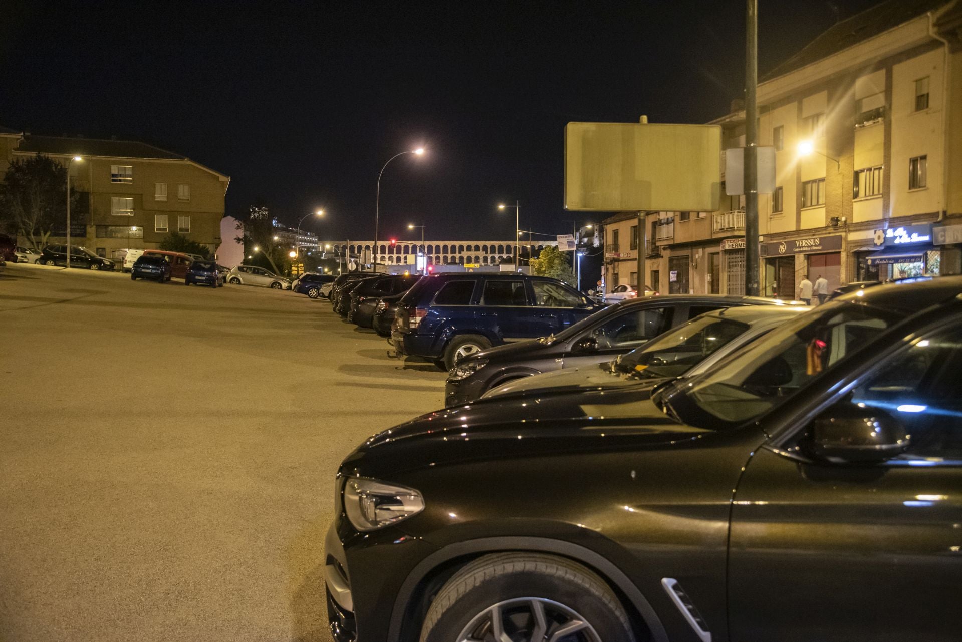 Fotos del aparcamiento espontáneo entre Vía Roma y San Gabriel